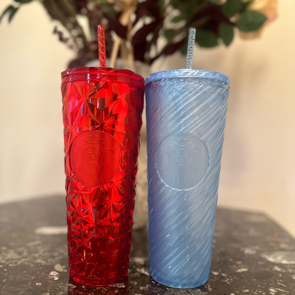 NEW! Set of 2 new Starbucks tumblrs! ♥️💙